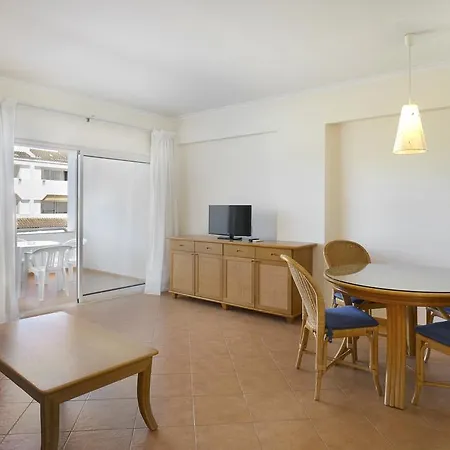 Aparthotel Golden Club 3*