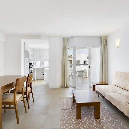 Aparthotel Golden Club 2*