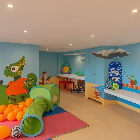 Golden Club Aparthotel