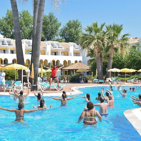 Golden Club 2*