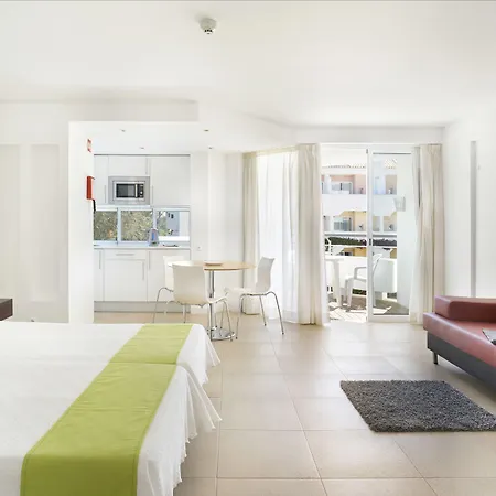 Aparthotel Golden Club 3*