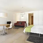 Hotel apartamentowy Golden Club
